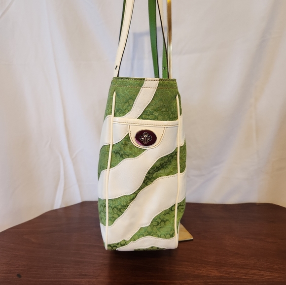 Coach green canvas & white leather zebra tote - Picture 3 of 12